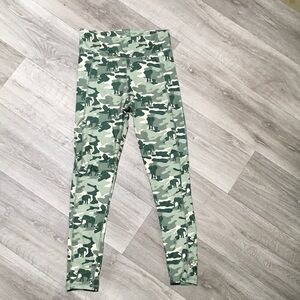 Ivory Ella Green Camouflage Leggings
